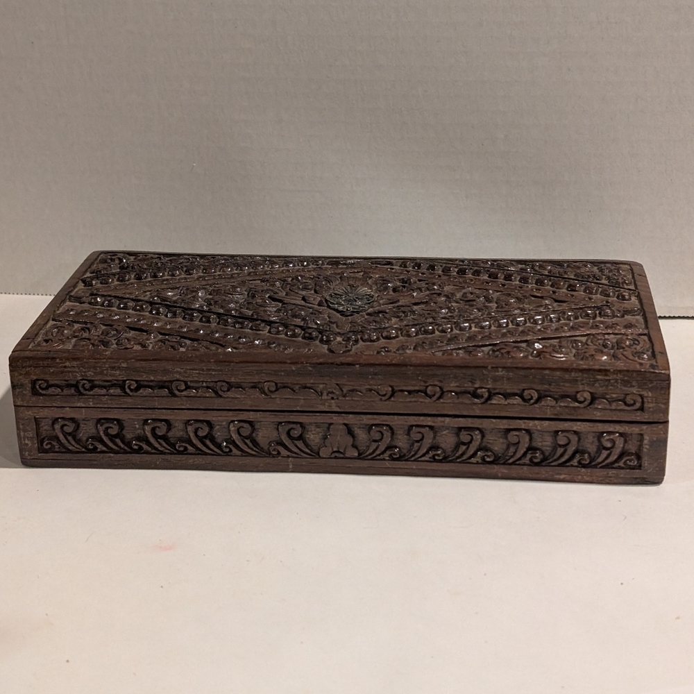 Vintage Beautiful Hand Carved Dark Wooden Box.